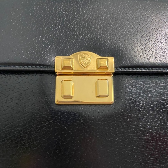 Gucci Black Leather Convertible Crossbody Bag w/ COA - Gold Hardware - Vintage - Picture 4 of 15